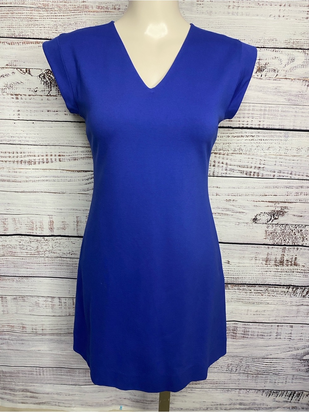 Kate Spade Blue V neck cap sleeve shift Dress. - Picture 2 of 6